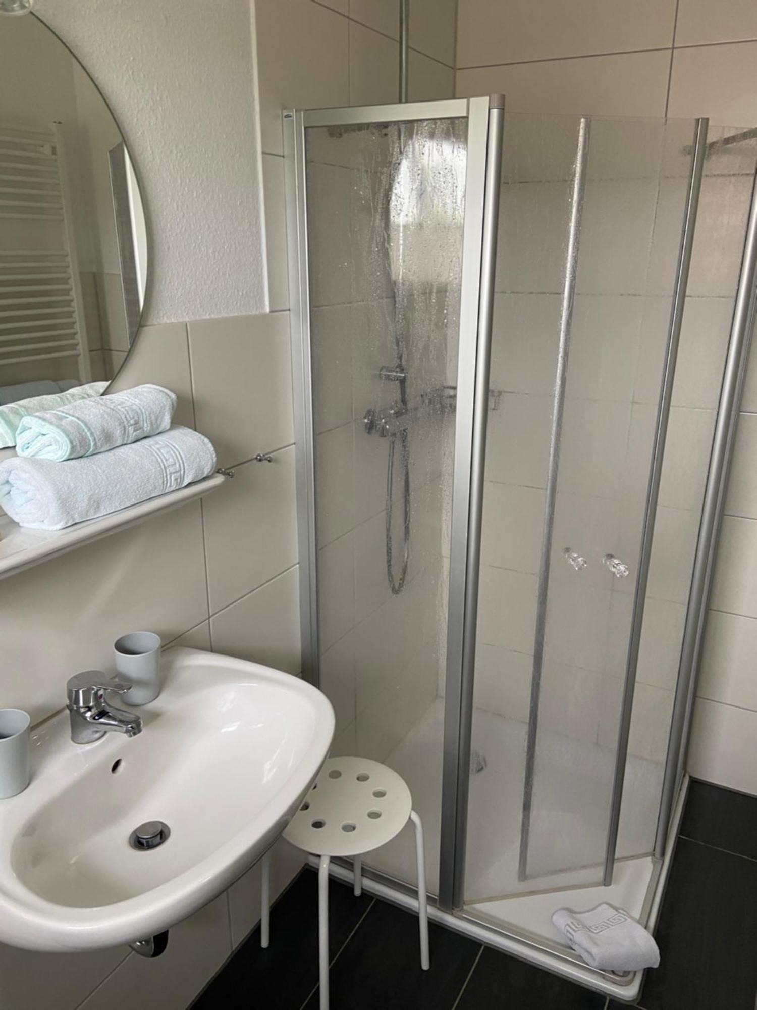 Hotel Zum Grossen Krug Wirdum Luaran gambar