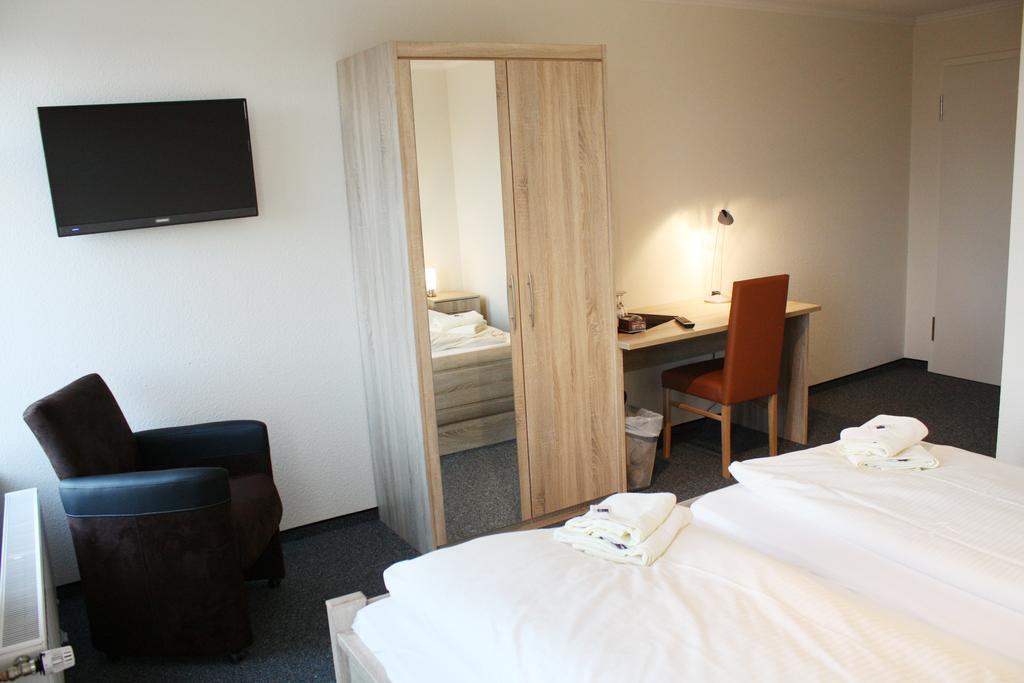 Hotel Zum Grossen Krug Wirdum Luaran gambar